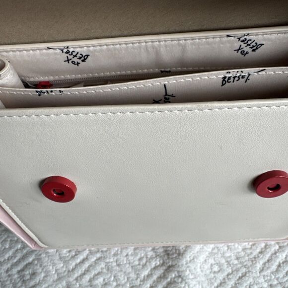 NWT BOXED BETSEY JOHNSON XOMYLO CROSSBODY BAG SATCHEL W CHERRY CHARM - Picture 4 of 8